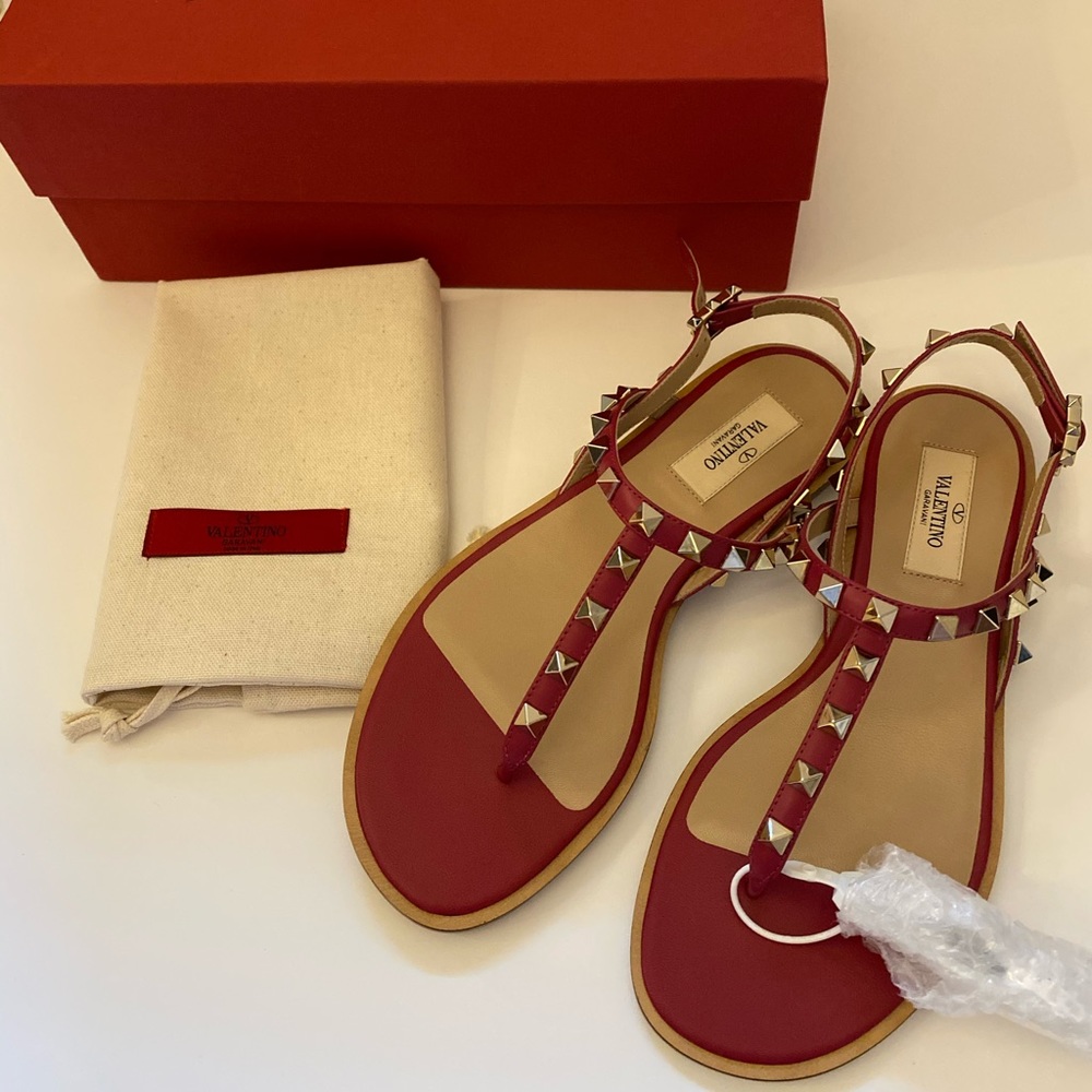 Authentic Valentino Garavani rockstud